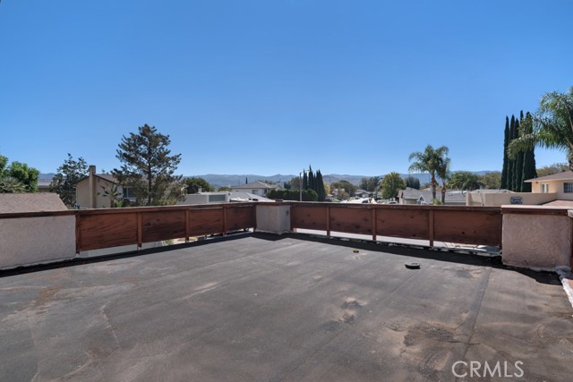 2491 Castlemont Court North photo 26
