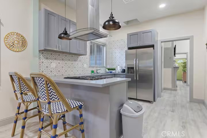 https://media.crmls.org/medias/3b1620af-78cb-480e-a118-97851919324c.jpg?preset=X-Large