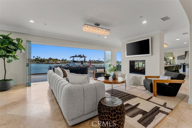 Detail Gallery Image 7 of 75 For 409 Morning Star, Newport Beach,  CA 92660 - 5 Beds | 5/1 Baths