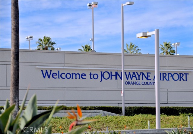 102 Brindisi, Irvine CA: https://media.crmls.org/medias/3b16a866-f5d8-4653-b69d-abf9284aef67.jpg