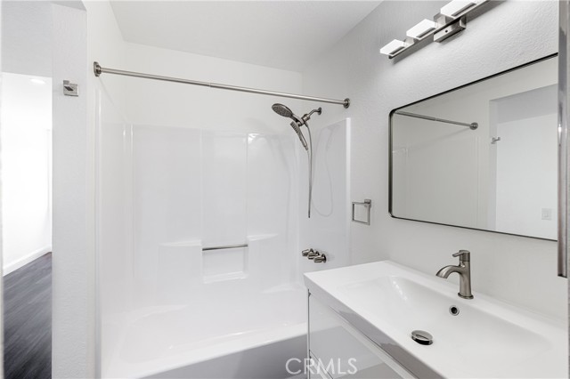 Detail Gallery Image 16 of 24 For 2310 N Fairview St #208,  Burbank,  CA 91504 - 2 Beds | 3 Baths