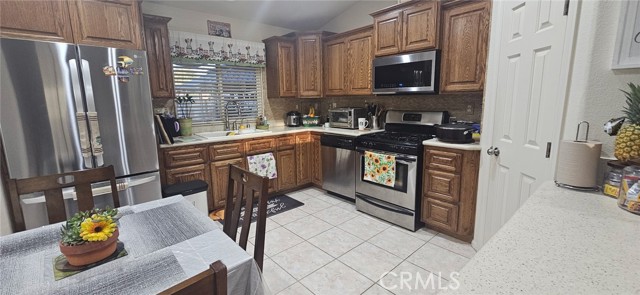 Detail Gallery Image 20 of 38 For 11005 Merino Ave, Apple Valley,  CA 92308 - 3 Beds | 2 Baths