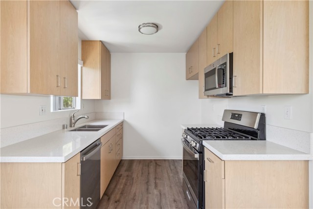 Detail Gallery Image 9 of 23 For 375 Woodland Pl #C,  Costa Mesa,  CA 92627 - 2 Beds | 1 Baths