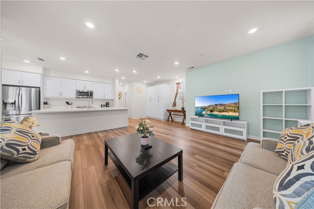 8254 Traveller Street, Chino CA: https://media.crmls.org/medias/3b173d2d-3172-4527-8799-462dbde3d4d6.jpg