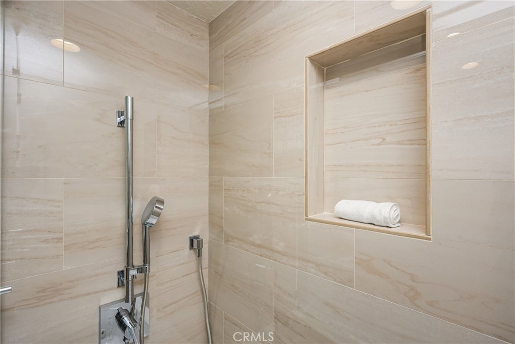 3b175f16 2d1f 4a4f Af16 53d28df525df