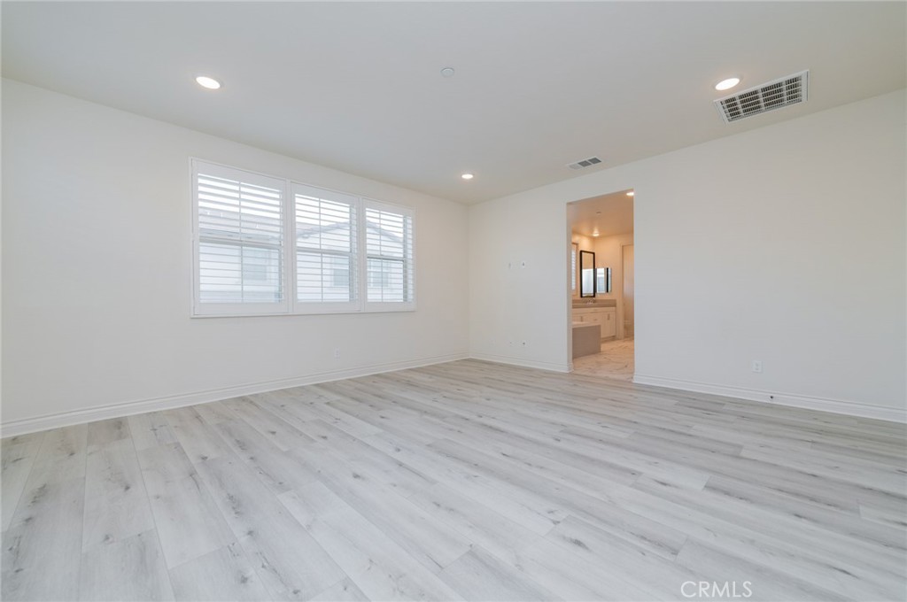 MLS #OC25255909 image #28