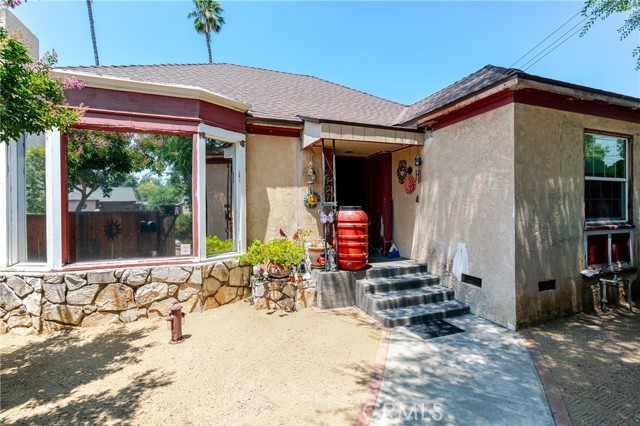 Detail Gallery Image 7 of 33 For 2707 Windsor Ave, Altadena,  CA 91001 - 2 Beds | 2 Baths