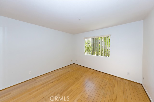 Detail Gallery Image 15 of 17 For 347 W Stocker St #110,  Glendale,  CA 91202 - 2 Beds | 2 Baths