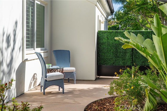 5366 Collingwood Circle, Calabasas CA: https://media.crmls.org/medias/3b17b368-4e6a-4f64-a1d8-7dc0c0223c71.jpg