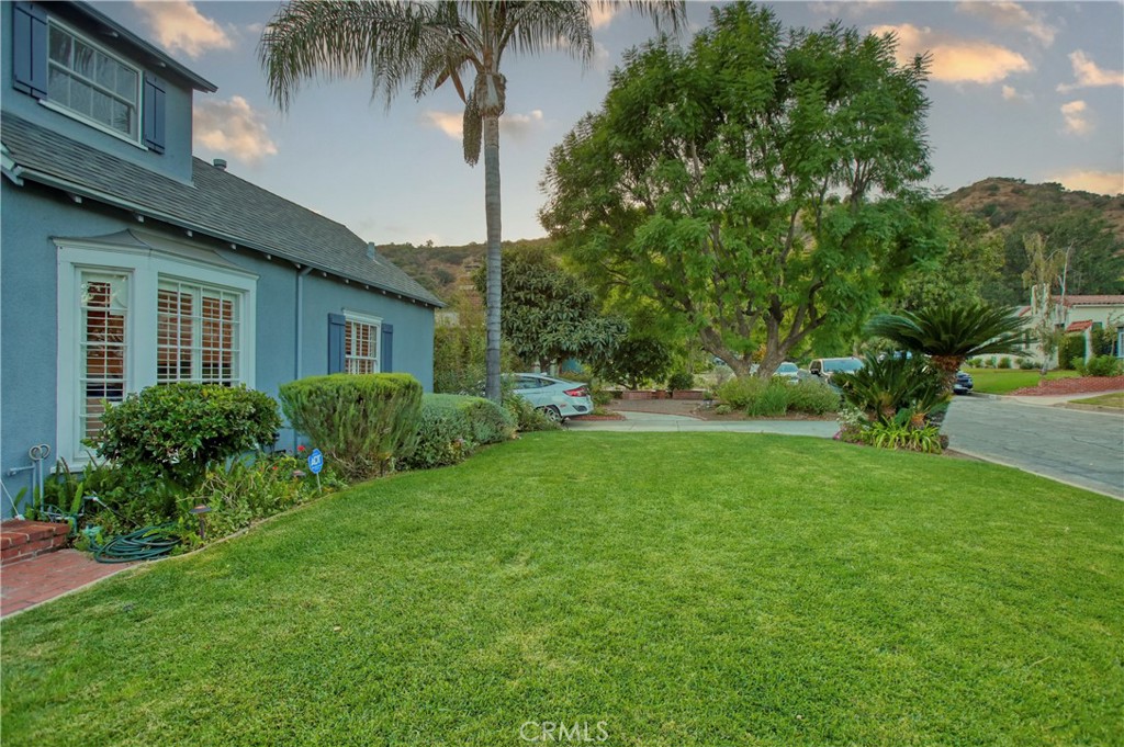 1628 Santa Rosa AvenueGlendale img 2
