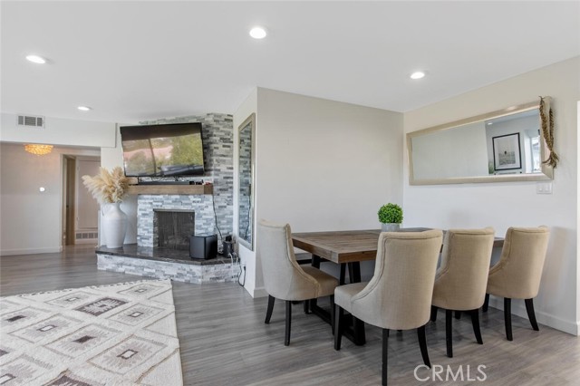 22444 Venido Road, Woodland Hills CA: https://media.crmls.org/medias/3b17ea42-577f-405c-800b-2447ba9f6136.jpg