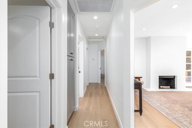5447 Columbus Avenue, Sherman Oaks CA: https://media.crmls.org/medias/3b186146-6aa0-4db1-8095-fe87cf5d5140.jpg