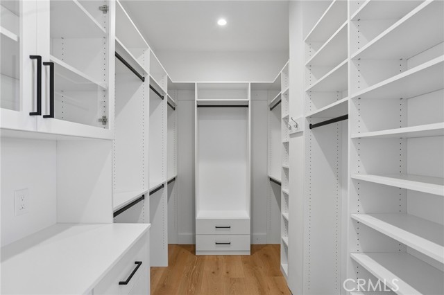 2019 Huntington Lane, B photo 29