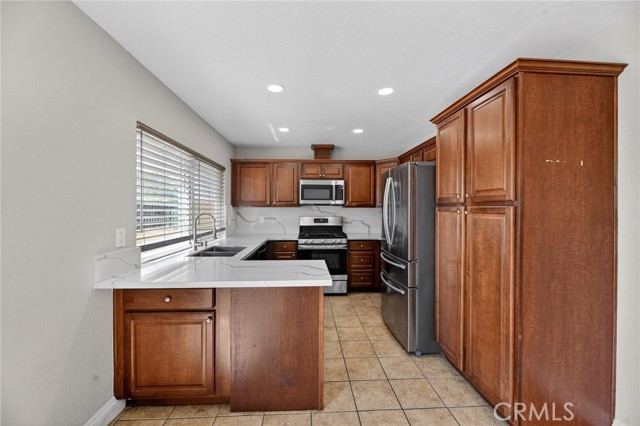 Detail Gallery Image 7 of 31 For 14323 Homestead Dr, Moreno Valley,  CA 92553 - 4 Beds | 2 Baths