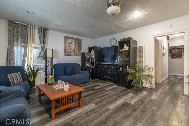 Detail Gallery Image 15 of 27 For 235 W 10th St, San Bernardino,  CA 92410 - 2 Beds | 1 Baths