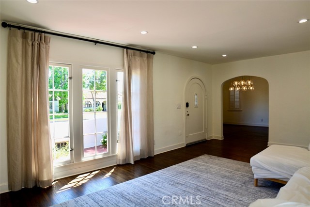 Detail Gallery Image 5 of 27 For 679 La Mirada, San Marino,  CA 91108 - 3 Beds | 2 Baths