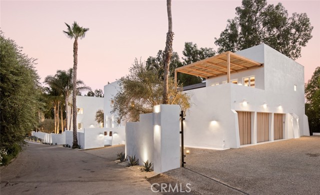 27405 Pacific Coast Highway, Malibu CA: https://media.crmls.org/medias/3b1d492d-0412-433b-a6c4-5af995eea699.jpg