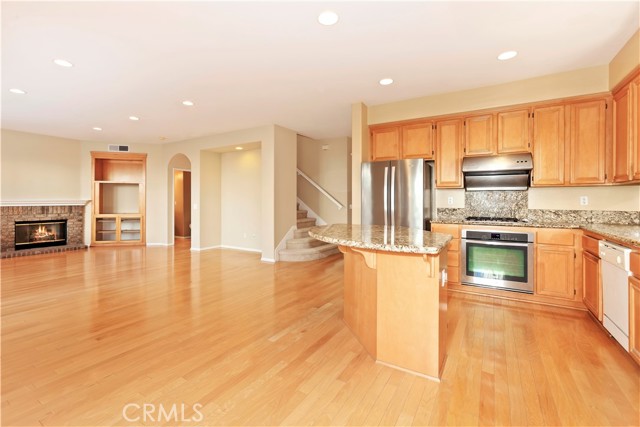 Detail Gallery Image 2 of 15 For 37 Mount Vernon, Irvine,  CA 92620 - 4 Beds | 2/1 Baths