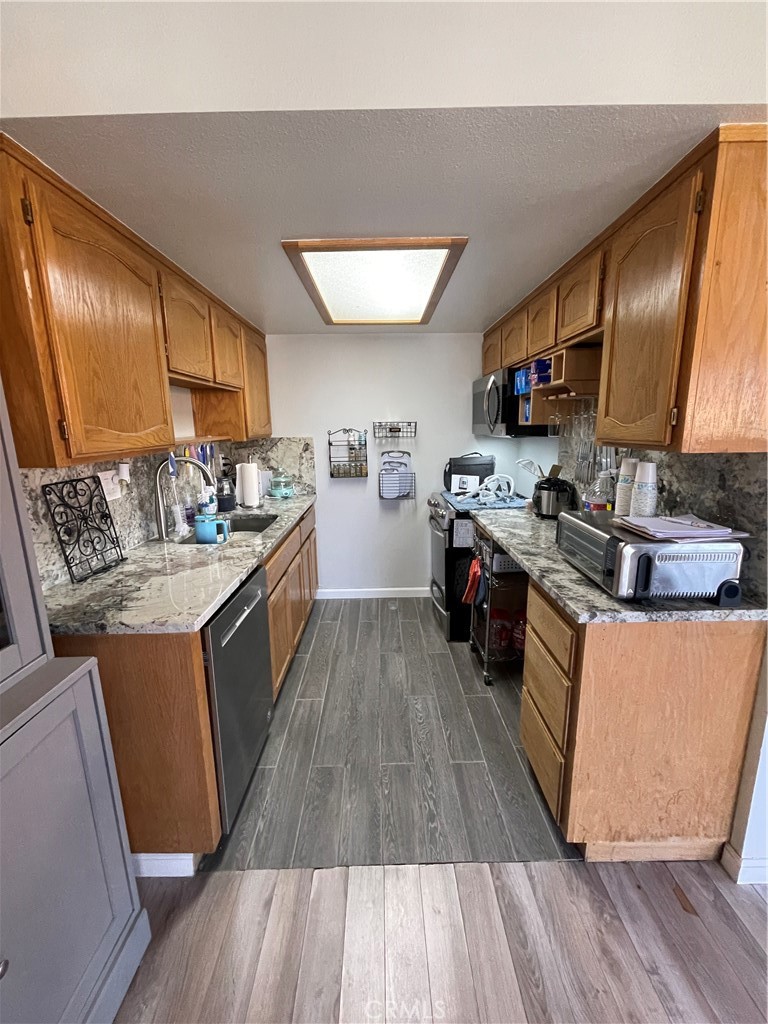 https://media.crmls.org/medias/3b1d74b4-34c5-4b03-9c0f-e0a781f8c6ea.jpg?preset=X-Large