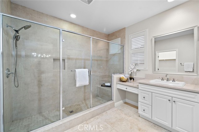 Detail Gallery Image 8 of 60 For 106 Fieldwood, Irvine,  CA 92618 - 5 Beds | 5/1 Baths