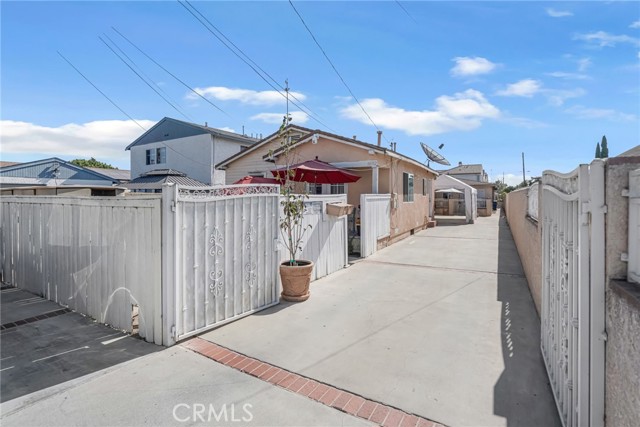Front Image Thumbnail for CRDW26186924