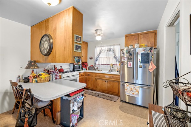 1107 Okoboji Drive, Arcadia CA: https://media.crmls.org/medias/3b1f18b2-4365-43c3-b723-03fa3f7d59a8.jpg