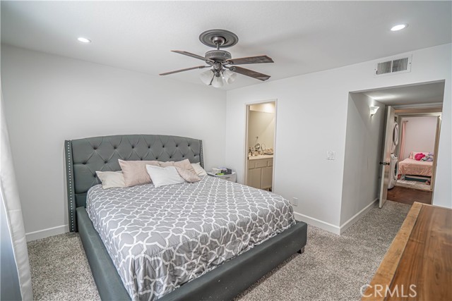 Detail Gallery Image 13 of 28 For 18111 Erik Ct #445,  Canyon Country,  CA 91387 - 2 Beds | 2 Baths