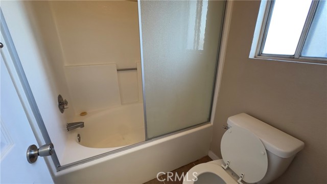 Detail Gallery Image 6 of 18 For 16413 Saddlebrook Ln, Moreno Valley,  CA 92551 - 3 Beds | 2/1 Baths