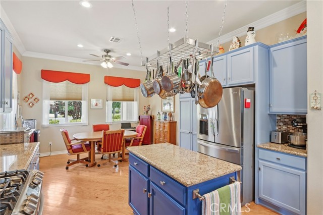 5206 Corte del Cabo, Hemet CA: https://media.crmls.org/medias/3b211a74-6e60-434e-8011-1e320405b50c.jpg