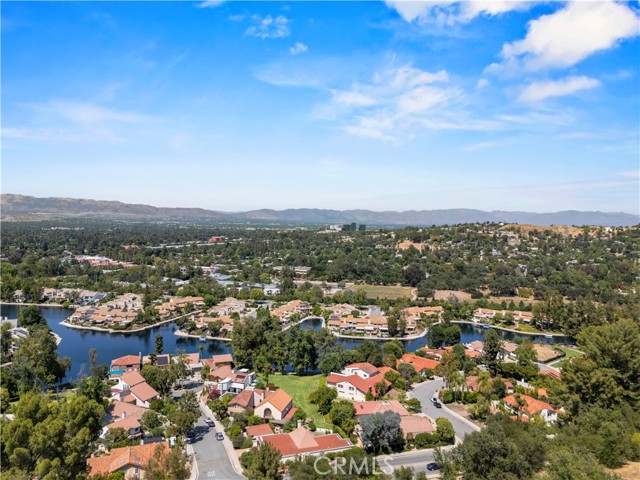 4359 Park Corona, Calabasas CA: https://media.crmls.org/medias/3b218d4d-56c9-4ffc-9846-14978e77471c.jpg
