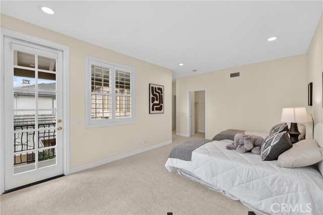 6467 Frampton, Huntington Beach CA: https://media.crmls.org/medias/3b237829-a065-4dae-943f-cf0692d1ee90.jpg