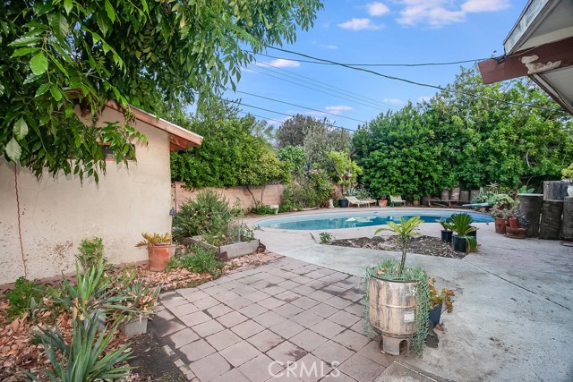 7938 Sale Avenue photo 8
