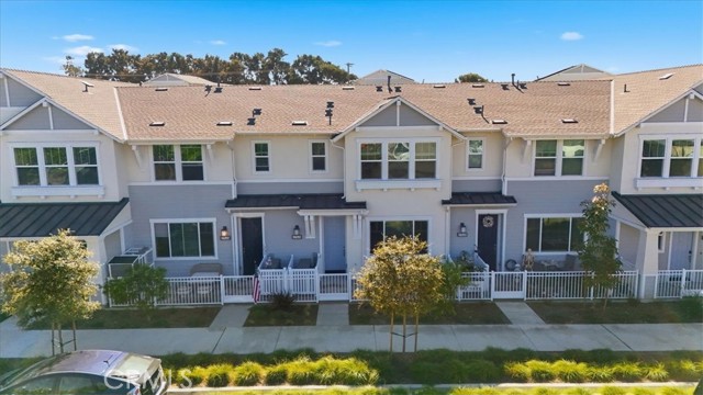 Detail Gallery Image 2 of 33 For 2378 Channel Drive #103,  Ventura,  CA 93003 - 3 Beds | 2/1 Baths