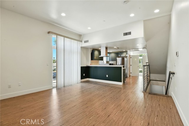 Detail Gallery Image 8 of 31 For 4461 Tujunga Ave #101,  Studio City,  CA 91602 - 3 Beds | 3 Baths