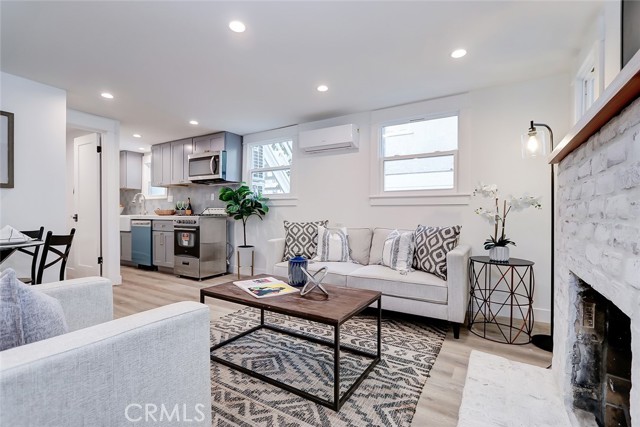 120 36th Place, Manhattan Beach, California 90266, 3 Bedrooms Bedrooms, ,2 BathroomsBathrooms,Residential,Sold,36th,SB23014621