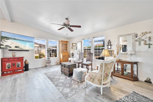 22221 Bloomfield, 30 photo 8