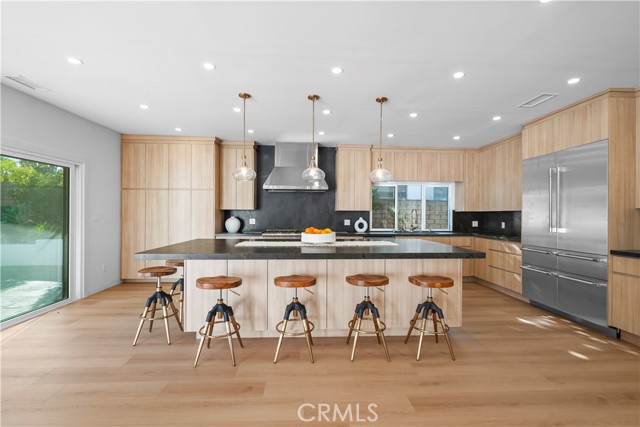 4230 Alonzo Avenue, Encino CA: https://media.crmls.org/medias/3b25ef0a-c0c2-43ca-ab0e-cc2bca20ca5c.jpg