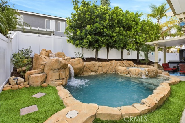 Detail Gallery Image 3 of 40 For 32661 Clearvail Dr, Temecula,  CA 92592 - 4 Beds | 2/1 Baths