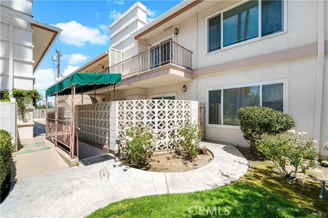 Detail Gallery Image 17 of 20 For 1360 Shadow Lane, Fullerton,  CA 92831 - 2 Beds | 2 Baths