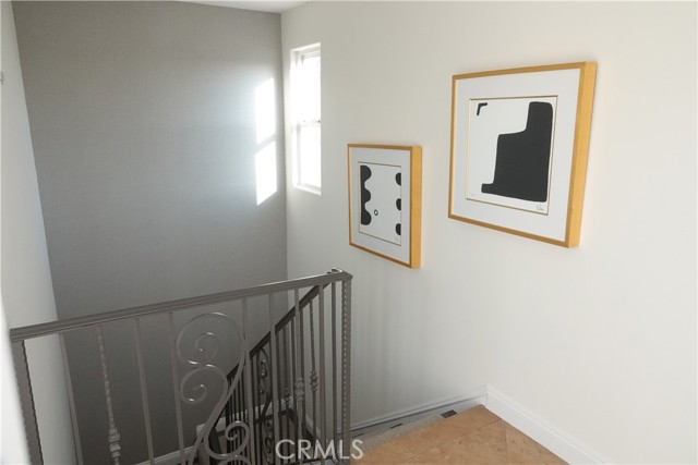 11974 Mayfield Avenue, Los Angeles CA: https://media.crmls.org/medias/3b267a66-a8b4-4c9f-bd86-f64af5d8afe3.jpg