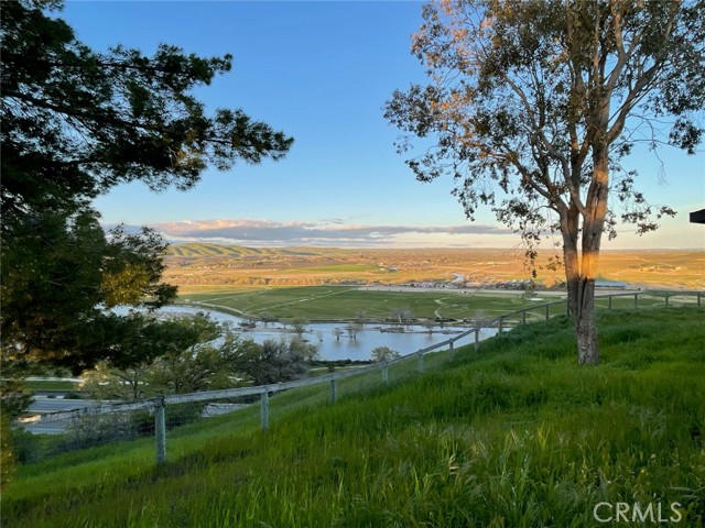 Detail Gallery Image 2 of 74 For 8560 Warren Road, Paso Robles,  CA 93446 - 3 Beds | 2 Baths