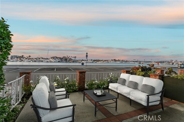 Detail Gallery Image 31 of 39 For 1817 W Bay Ave #3,  Newport Beach,  CA 92663 - 2 Beds | 2/1 Baths