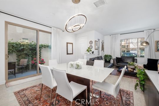 Detail Gallery Image 9 of 37 For 165 Frame, Irvine,  CA 92618 - 4 Beds | 3/1 Baths