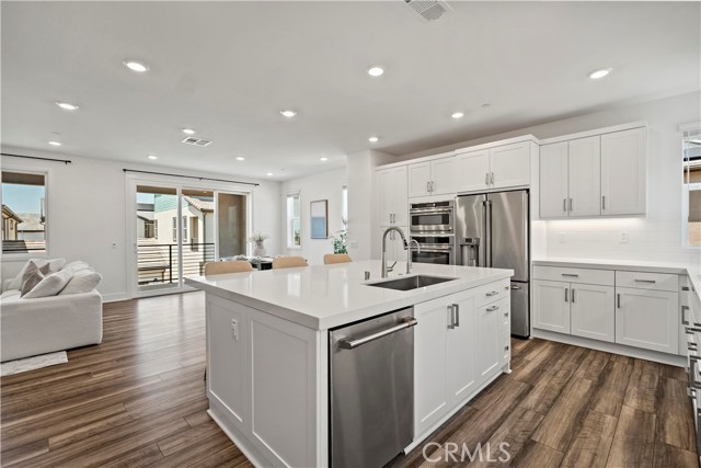 297 Lynx, Irvine CA: https://media.crmls.org/medias/3b28773d-f8e3-4630-b088-2d1b2c5b0b5f.jpg