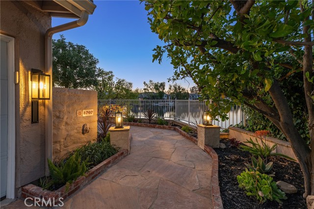 Detail Gallery Image 52 of 65 For 4707 Park Olivo #N,  Calabasas,  CA 91302 - 3 Beds | 3 Baths