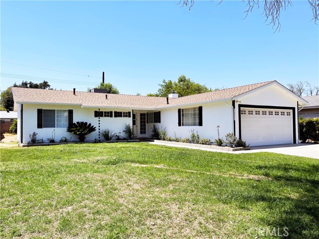 6221 Glide Avenue, Woodland Hills CA: https://media.crmls.org/medias/3b295acd-ea19-4ebb-bb26-090ffa58dae6.jpg