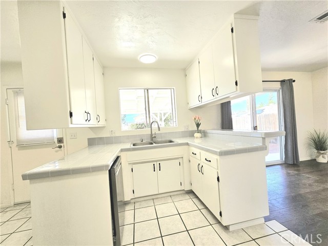 Detail Gallery Image 12 of 18 For 11981 Franklin St, Moreno Valley,  CA 92557 - 3 Beds | 2 Baths