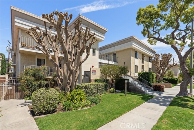 3425 E 15th Unit: 12D