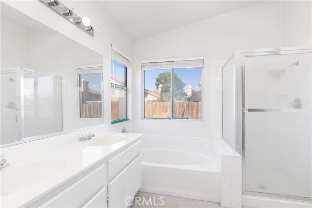 Detail Gallery Image 5 of 14 For 13230 Claremont Ave, Victorville,  CA 92392 - 3 Beds | 2 Baths