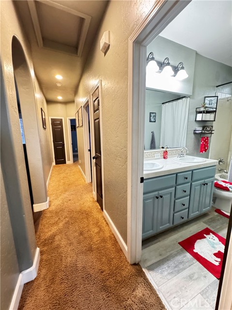 Detail Gallery Image 13 of 55 For 2945 W Vine, Visalia,  CA 93291 - 4 Beds | 2 Baths